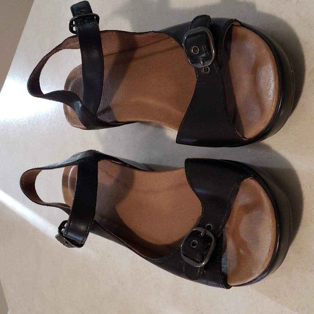 Dansko Black Joanie Strappy Sandals Size 36